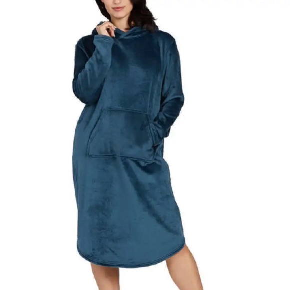 32 DEGREES | Hooded Plush Sleep Lounger - Picture 1 of 8